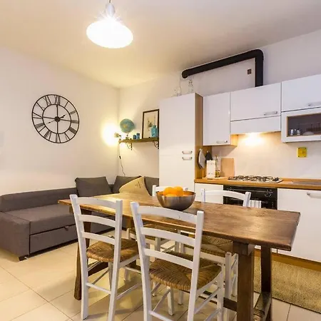 Quiet Flat With Private Free Garage Outside Ztl Bologna