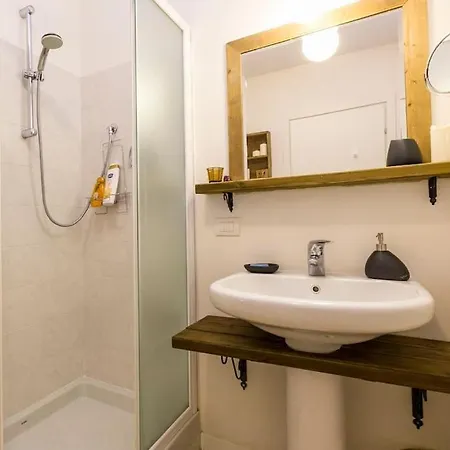 Apartment Quiet Flat With Private Free Garage Outside Ztl Bologna